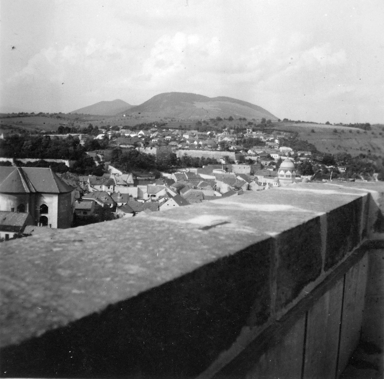 Hungary, Eger, látkép a Líceum teraszáról, szemben a zsinagóga és a vár., 1937, Fortepan, synagogue, judaism, eclectic architecture, Lipót Baumhorn-design, Fortepan #20332