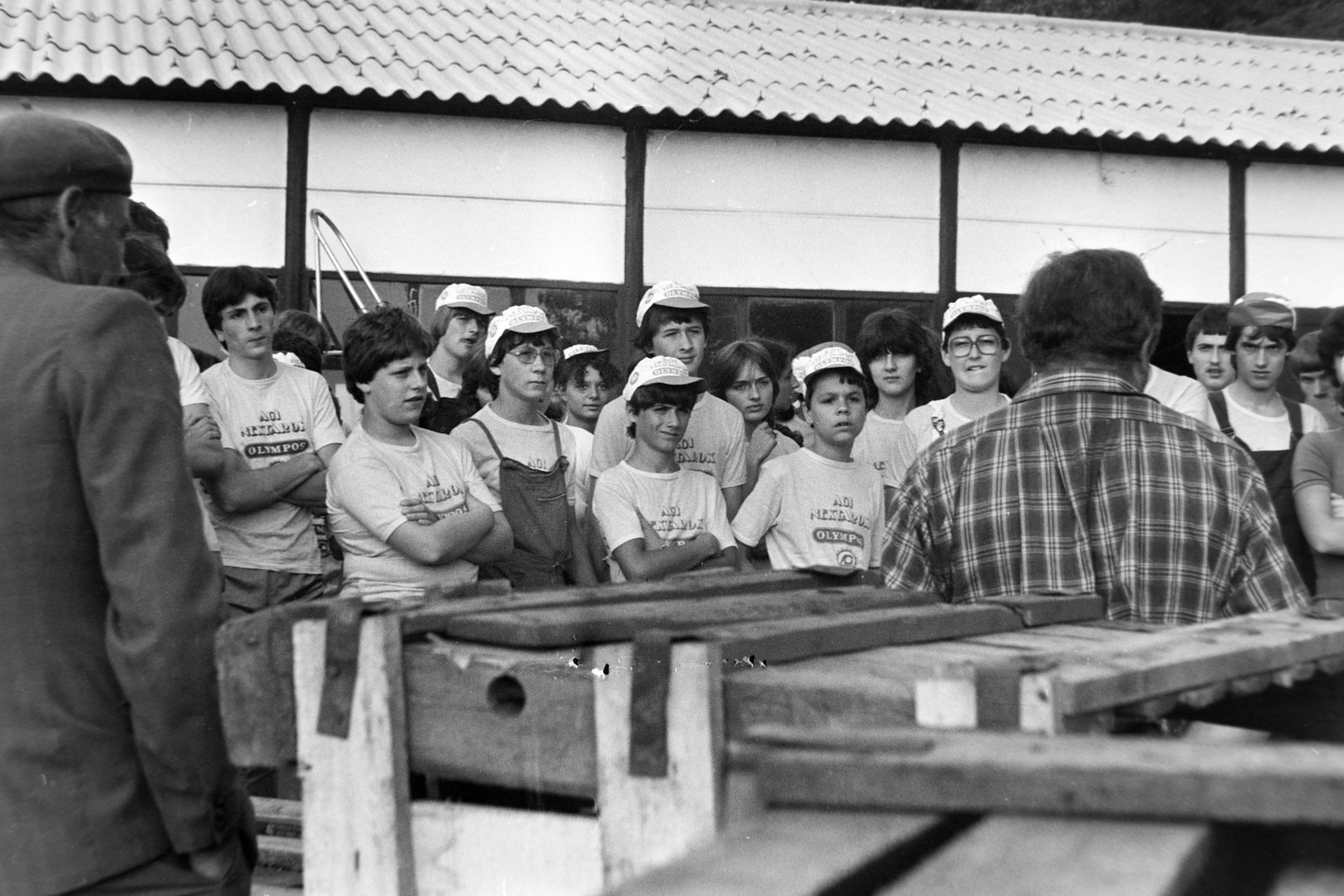 Hungary, Lakitelek, Tőserdő, Bagi Ilona KISZ építőtábor, a Madách Imre Gimnázium tanulói., 1984, Madách Gimnázium, Fortepan #203380