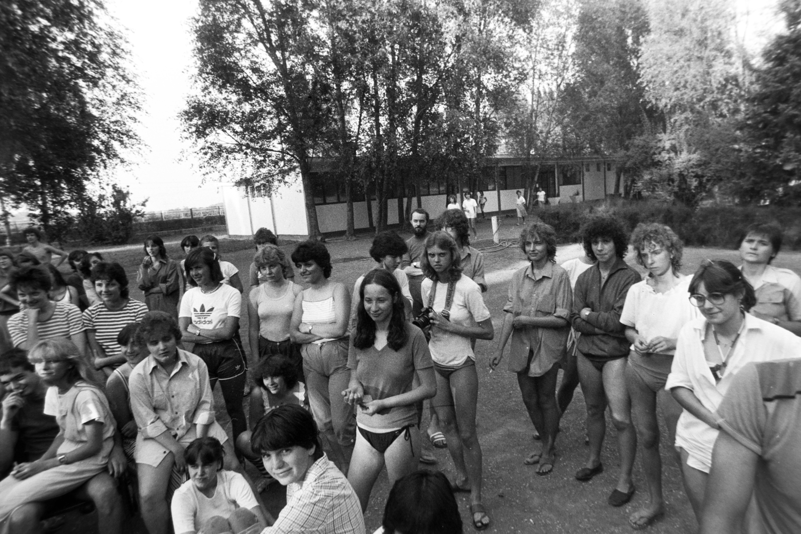 Hungary, Lakitelek, Tőserdő, Bagi Ilona KISZ építőtábor, a Madách Imre Gimnázium tanulói., 1983, Madách Gimnázium, Fortepan #203393