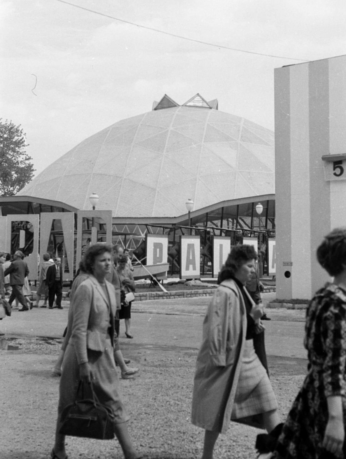 Magyarország, Városliget,Budapesti Nemzetközi Vásár, Budapest XIV., 1963, Kurutz Márton, nemzetközi vásár, Budapest, Fortepan #203869