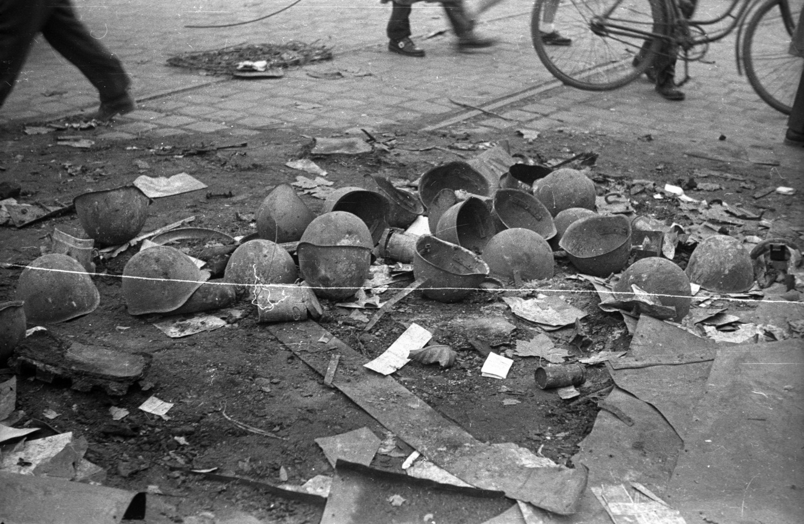 Hungary, Budapest, 1956, Lovrecz Éva, head-gear, bicycle, Fortepan #203963