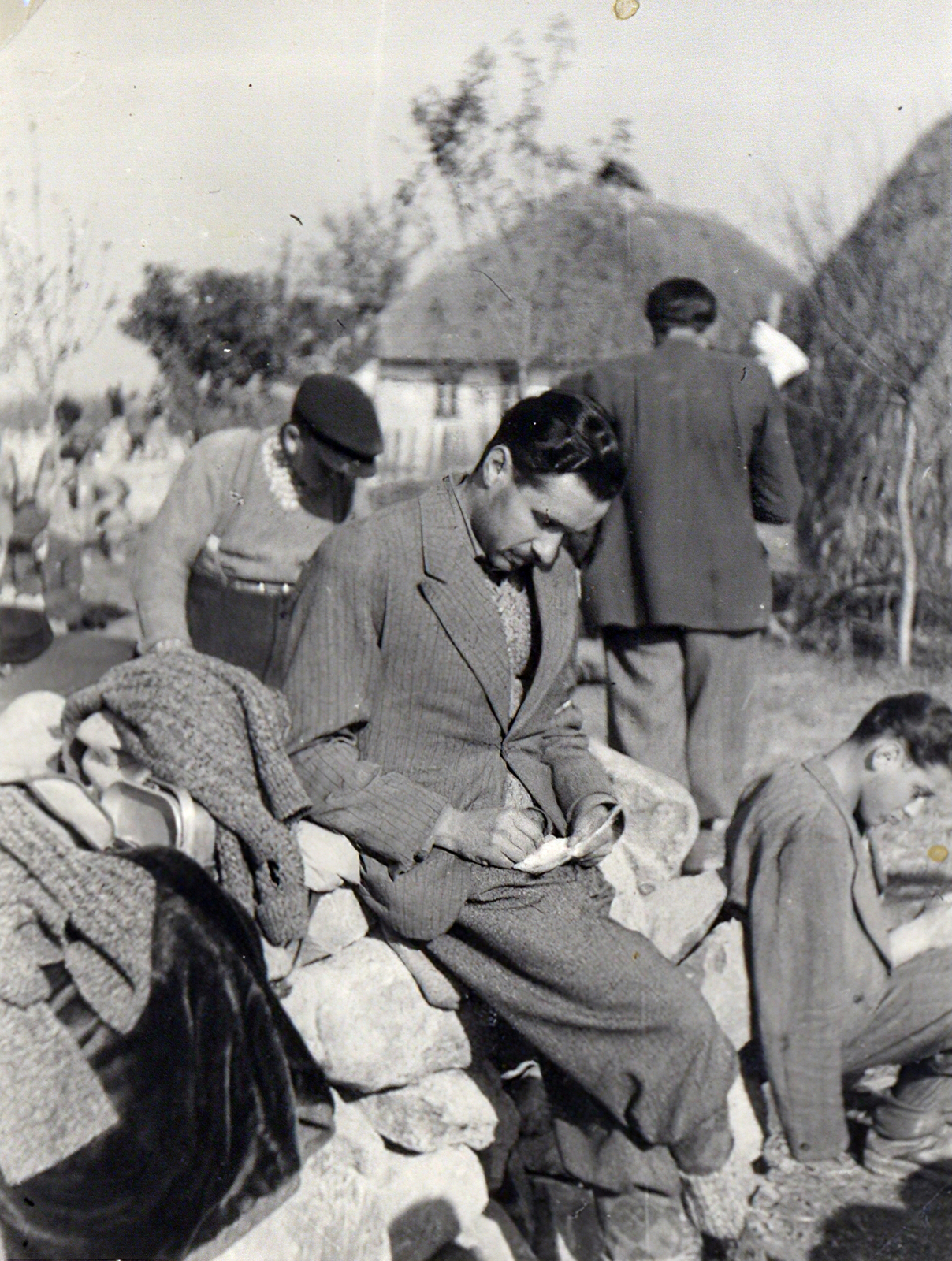 Románia,Erdély, a Magyar Királyi Honvédség 209/18 honvéd tábori vegyes munkásszázad munkaszolgálatosai., 1940, Névai János, munkaszolgálatos, írás, Fortepan #204133