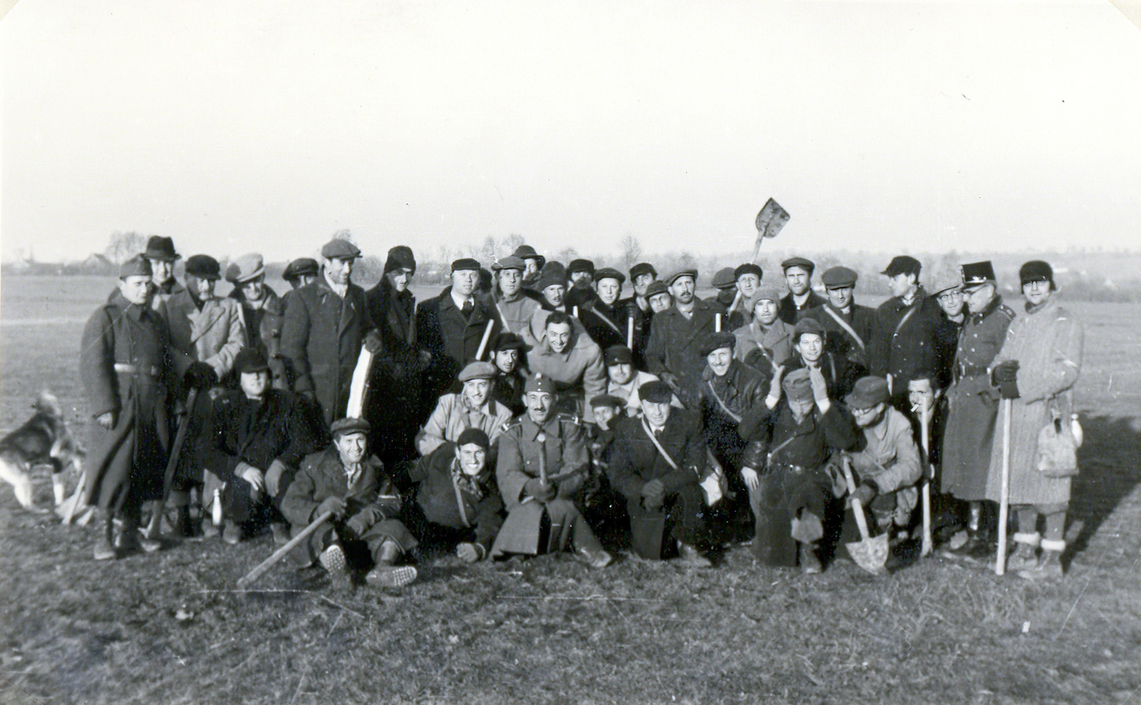 Románia,Erdély, Magyar Királyi Honvédség 209/18 honvéd tábori vegyes munkásszázad., 1940, Névai János, csoportkép, szerszám, munkaszolgálatos, Fortepan #204156