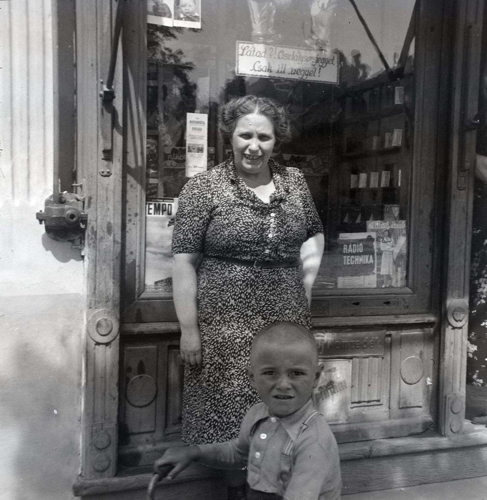 1941, Papp Róbert, kirakat, szerencsejáték, kisfiú, Fortepan #204195