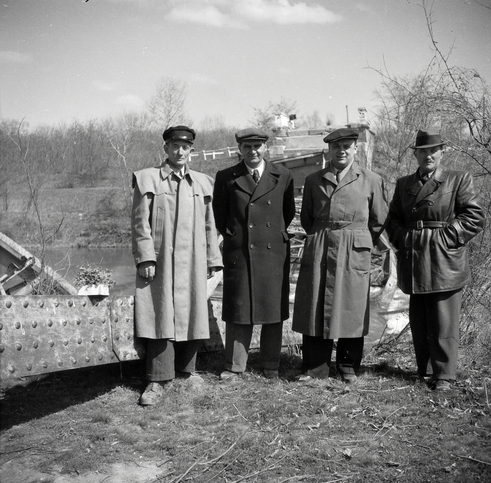1947, Somlói Miklós dr., sapka, csoportkép, férfiak, kabát, bőrkabát, kalap, Fortepan #204283