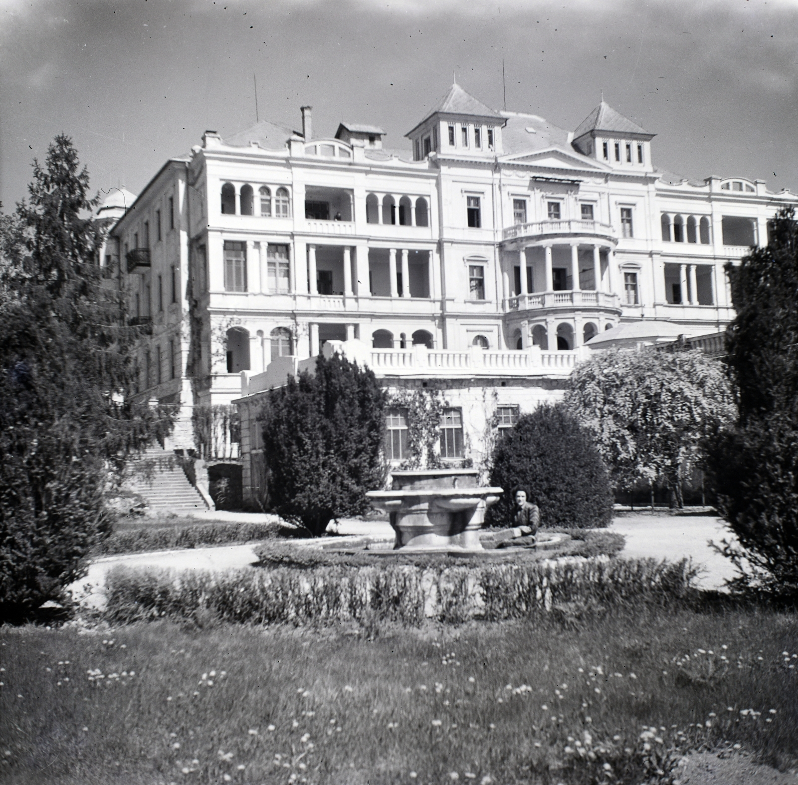 Magyarország, Balatonfüred, Állami Szívkórház (Erzsébet szanatórium)., 1947, Somlói Miklós dr., középület, park, Fortepan #204284