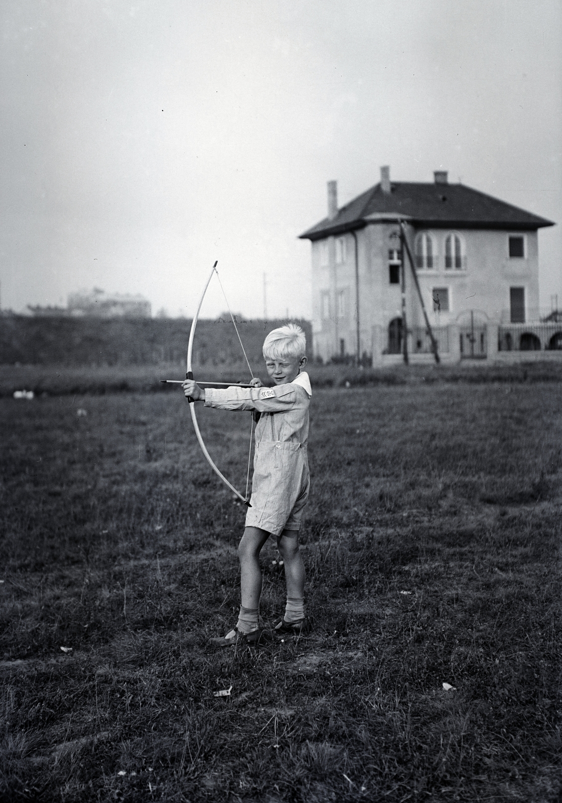 1933, Somogyvári Gergő, kid, arrow, Fortepan #204392