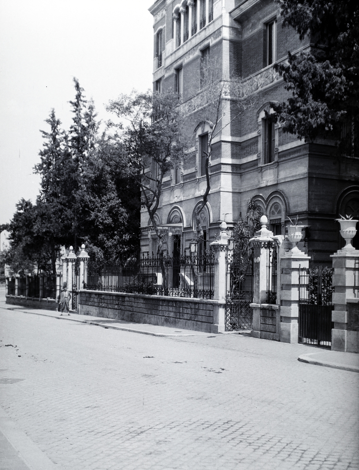 Italy, Rome, Via Andrea Cesalpino 10., Villino Cortese., 1929, Somogyvári Gergő, fence, Fortepan #204426