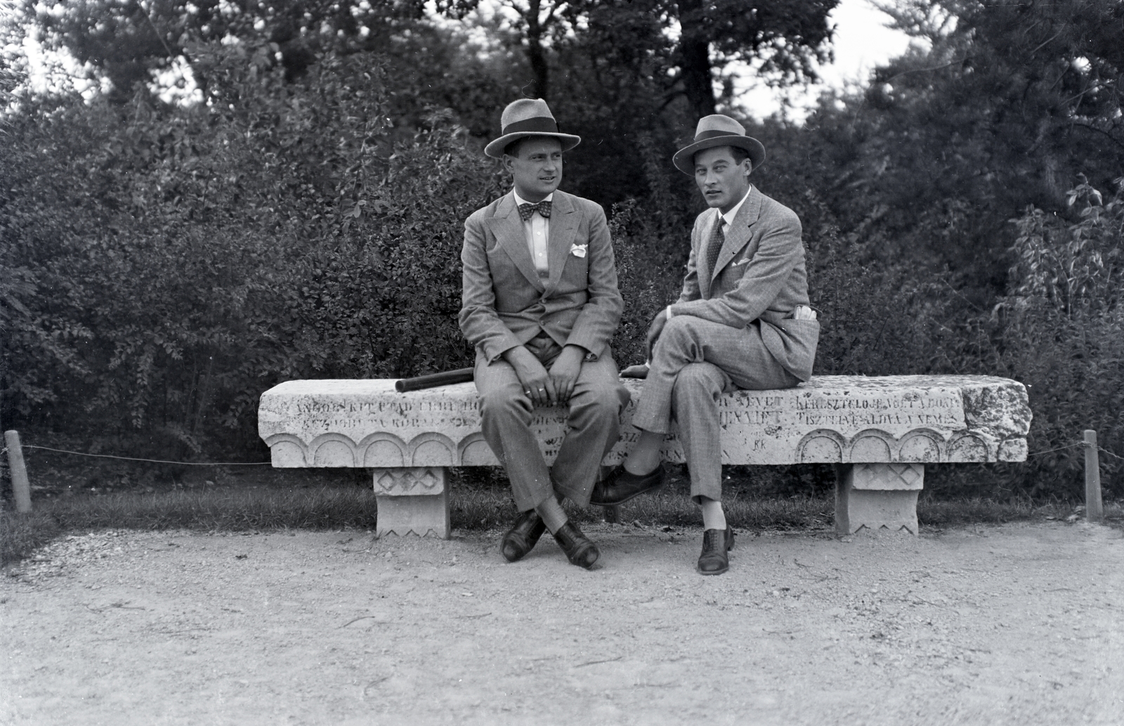 Hungary, untitled, Budapest XII., Széchenyi-emlék út, kőpad a Széchenyi-kilátó mellett., 1934, Somogyvári Gergő, Budapest, men, Fortepan #204469