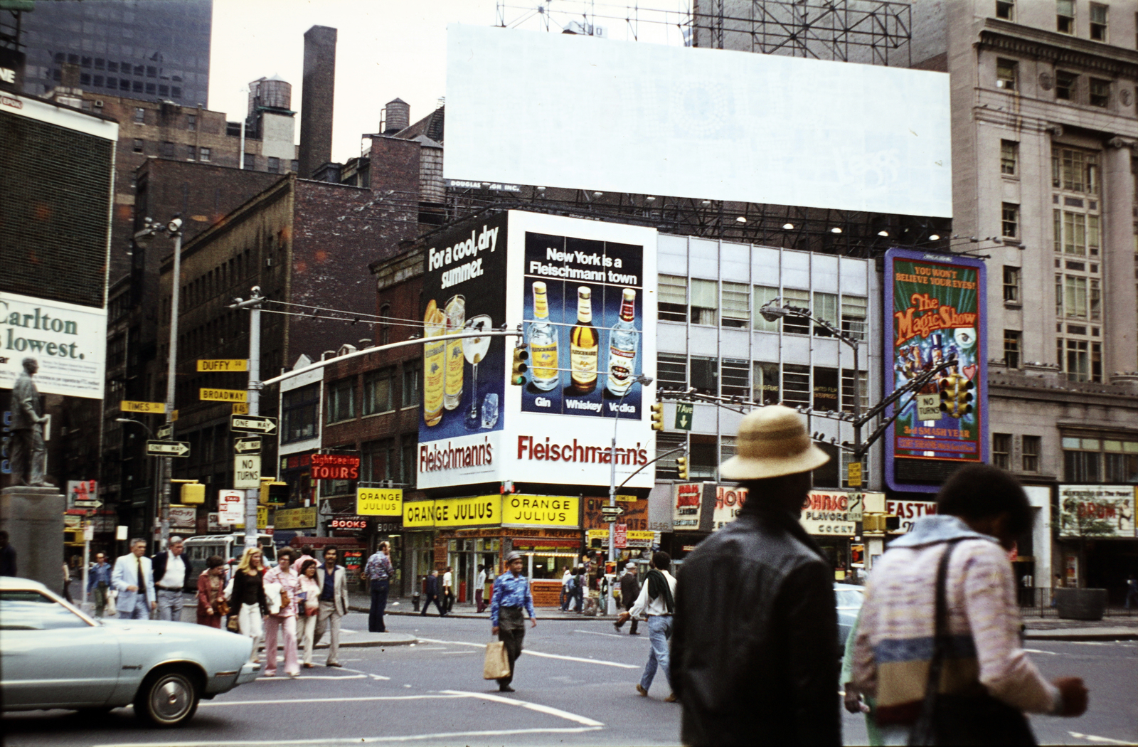 USA, New York, Duffy Square - Broadway kereszteződés, szemben a Nyugati 46. utca., 1978, Szilágyi Zsófia, Fortepan #204556