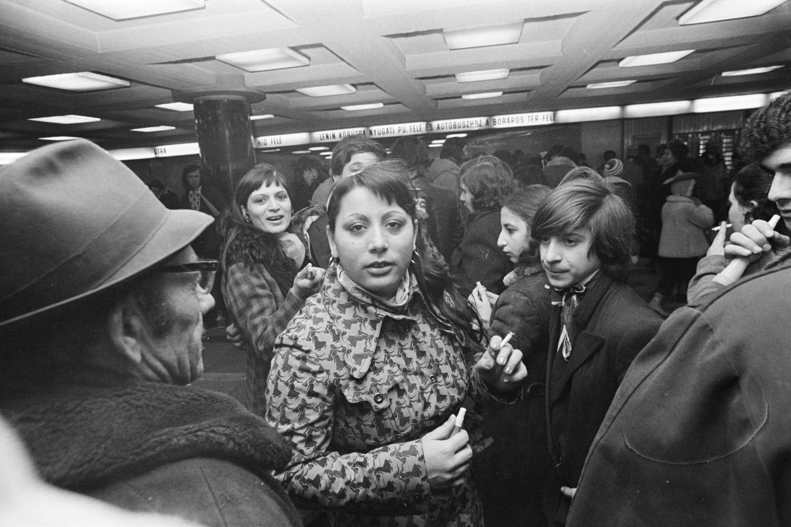 Hungary, Budapest VIII.,Budapest VII., szilveszterezők a Blaha Lujza téri aluljáróban., 1977, Kereki Sándor, Budapest, youth, Fortepan #205155