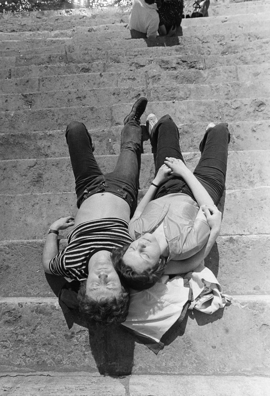 Hungary, Budapest, Duna-part., 1975, Kereki Sándor, plan view, sunbathe, sitting on stairs, Fortepan #205243