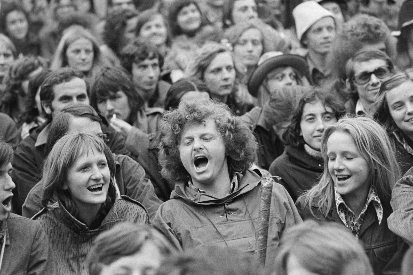 Lengyelország, 1974, Kereki Sándor, közönség, éneklés, fiatalság, Fortepan #205264