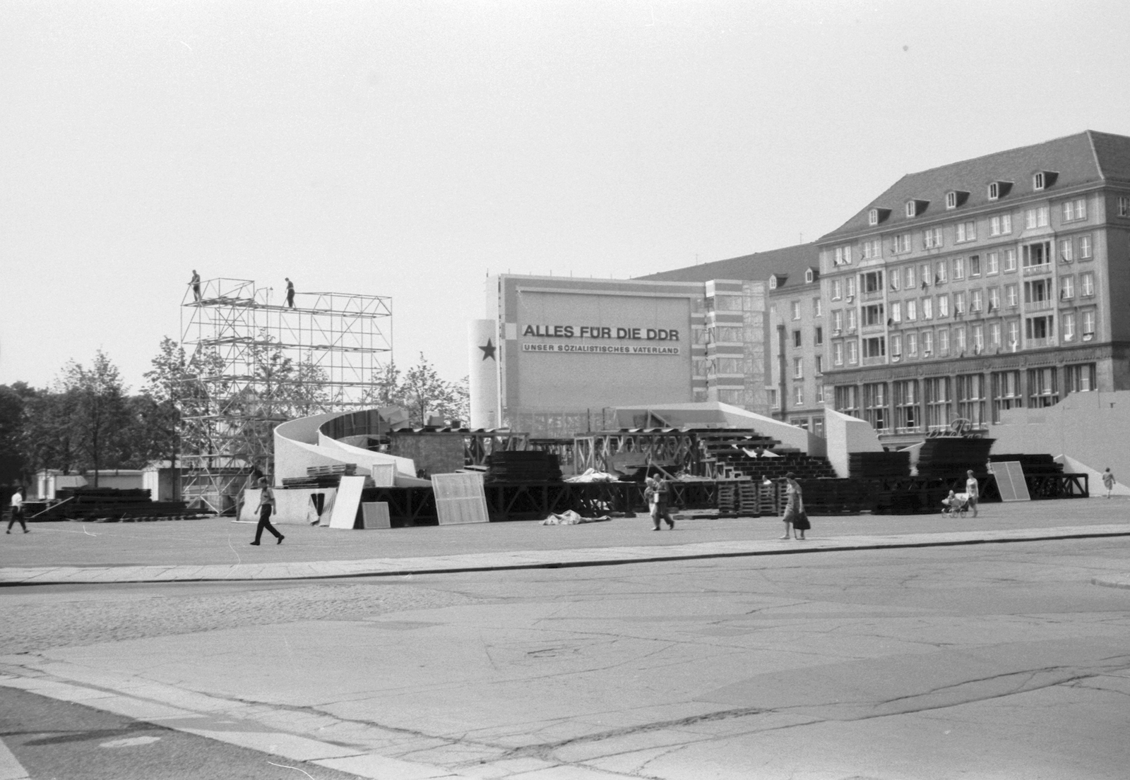 Germany, Dresden, Altmarkt., 1967, Beyer Norbert, GDR, Red Star, Fortepan #20532