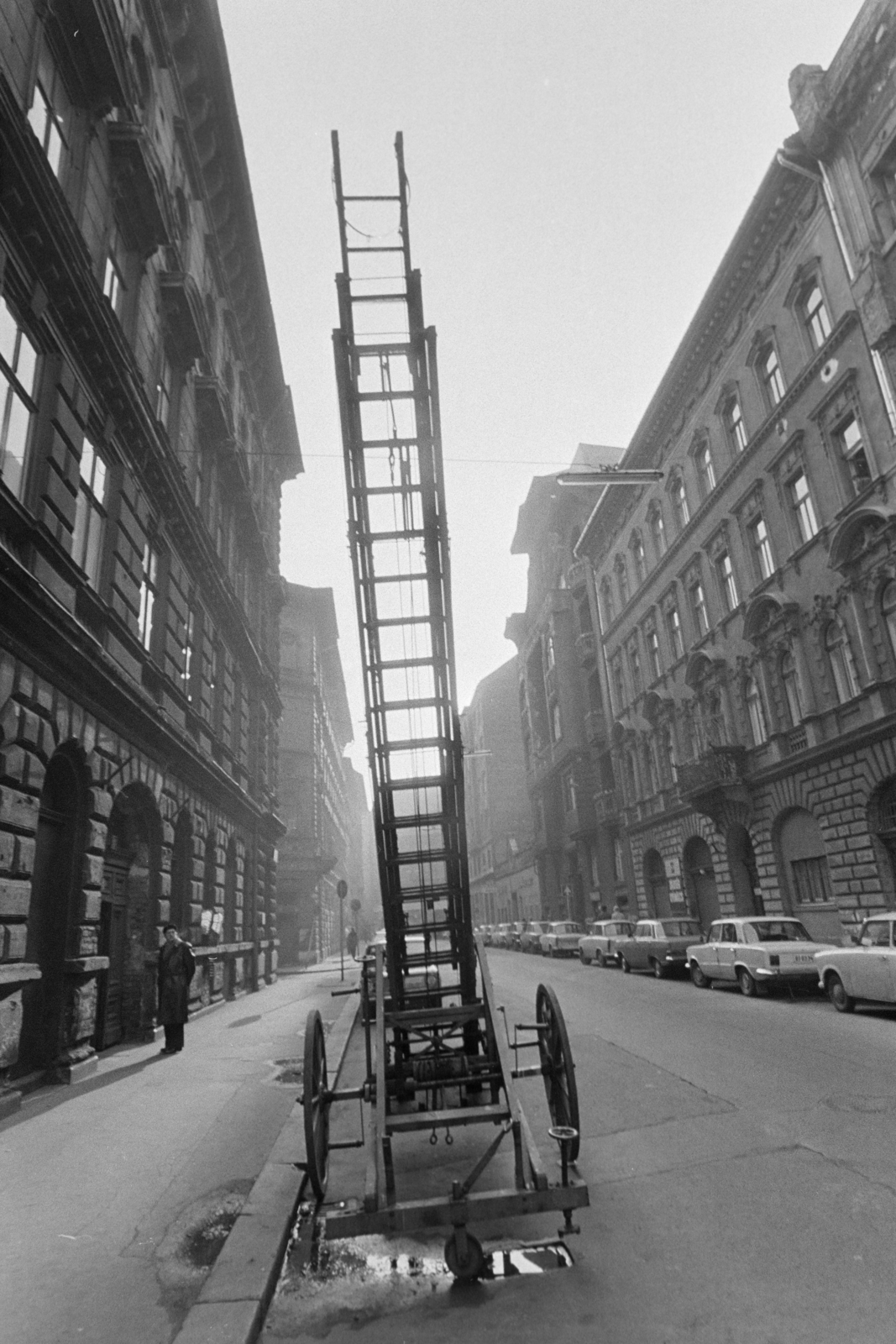 Magyarország, Budapest VII., Alsó erdősor a Péterfy Sándor utcától a Rákóczi út felé nézve., 1977, Kereki Sándor, Budapest, tűzoltó létra, Fortepan #205342