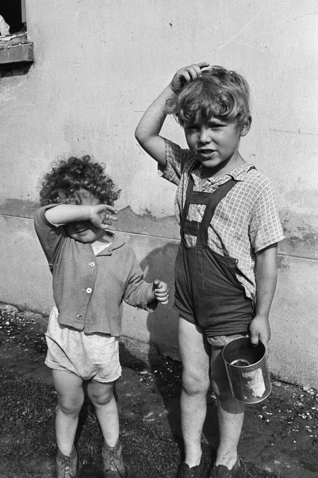 1974, Kereki Sándor, napsütés, gyerekek, testvérek, rövidnadrág, Fortepan #205432