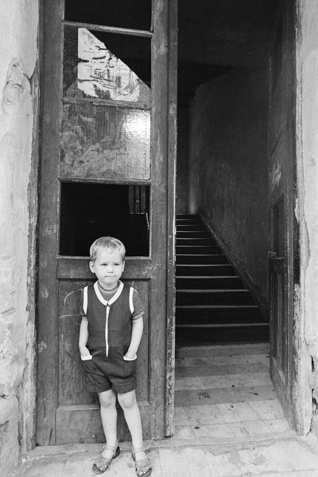 Hungary, Budapest XIII., "Tripolisz" lakótelep., 1970, Kereki Sándor, Budapest, hands in pockets, Fortepan #205495