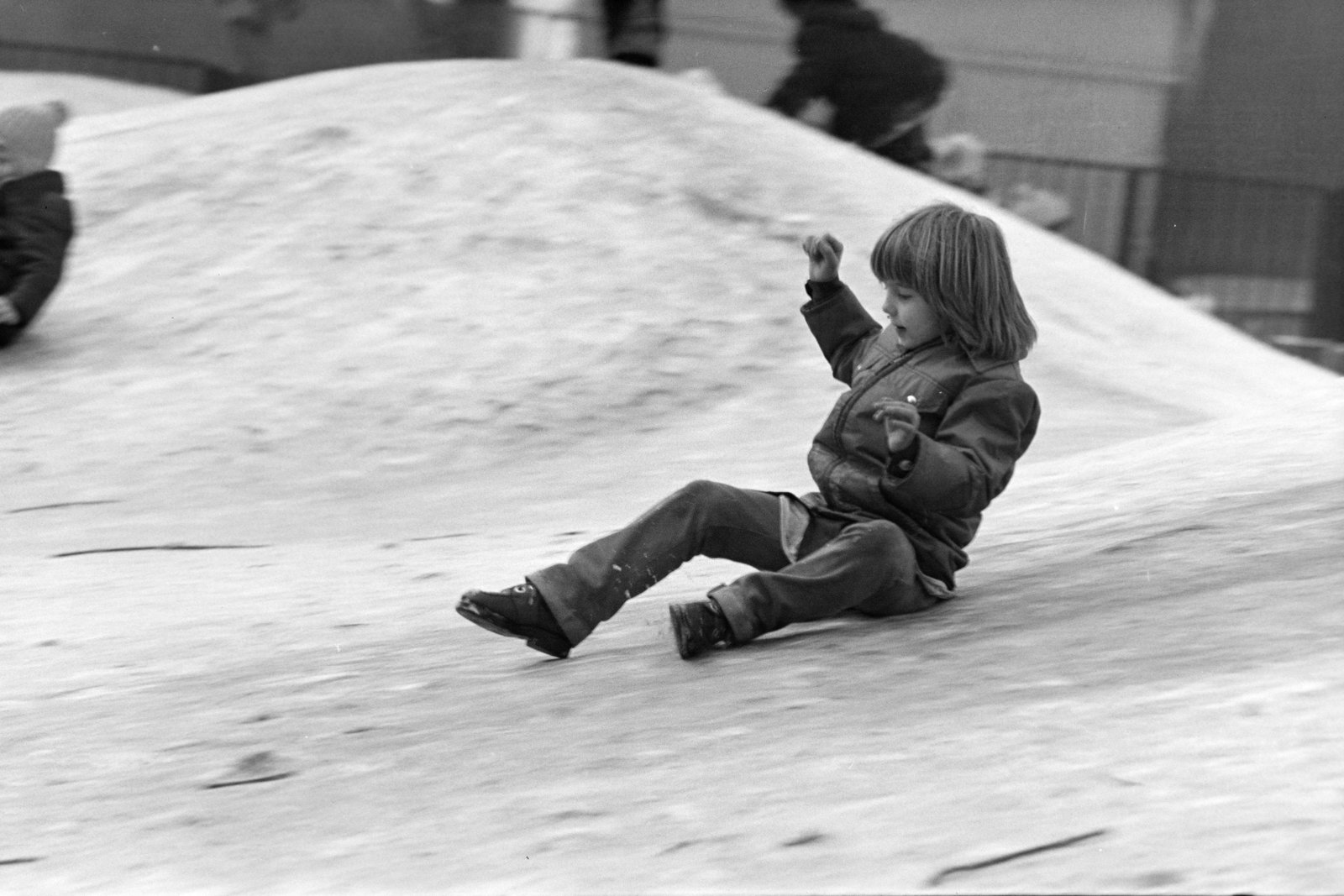 Hungary, Budapest VII., Klauzál tér., 1975, Kereki Sándor, Budapest, sliding, Fortepan #205557
