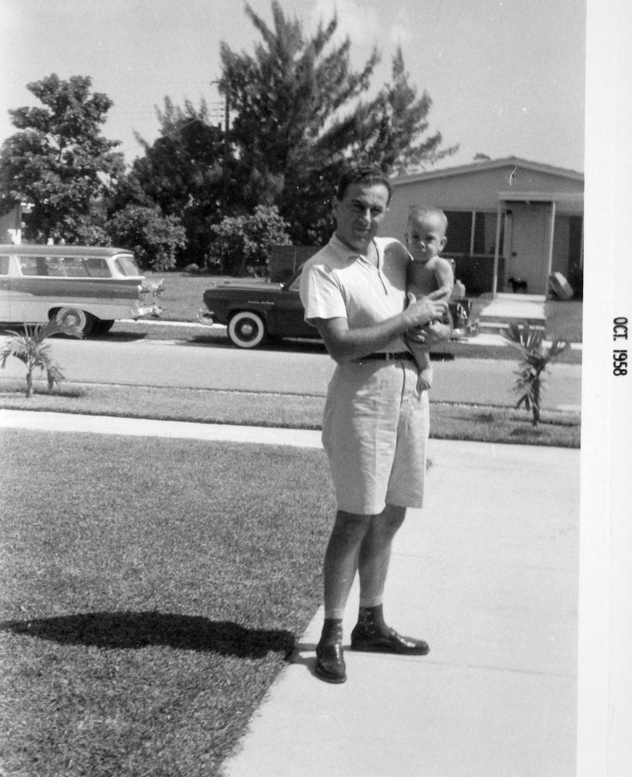 Amerikai Egyesült Államok, Florida állam, 1958, Fortepan, portré, automobil, apaság, kézben tartani, Fortepan #20572
