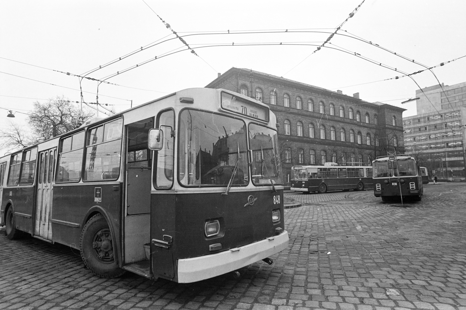 Hungary, Budapest XIV., Erzsébet királyné útja, troli végállomás a Mexikói úti aluljárónál., 1978, Kereki Sándor, trolley bus, Budapest, Fortepan #205752