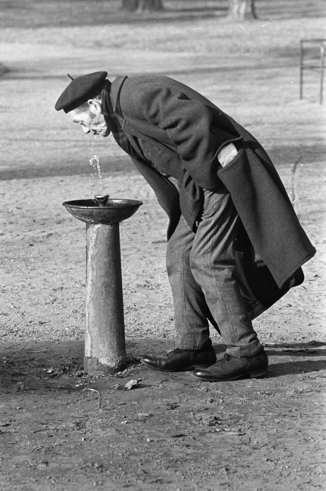 Hungary, Budapest X., Albertirsai út, Lóversenypálya (később Kincsem Park)., 1970, Kereki Sándor, water, drinking fountain, Budapest, Fortepan #205862