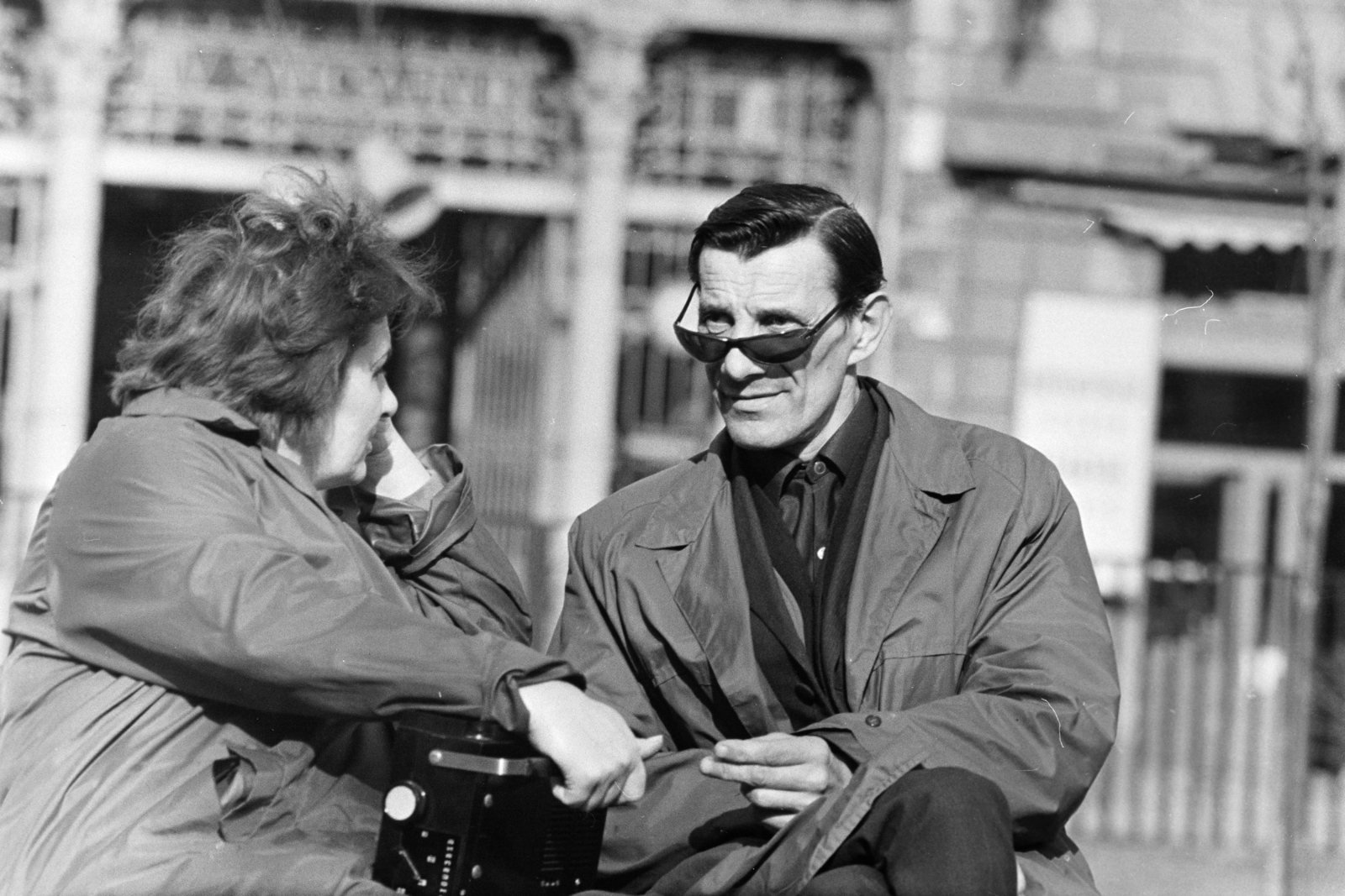 Hungary, Budapest VI., Klauzál tér, háttérben a Vásárcsarnok., 1971, Kereki Sándor, shades, Budapest, Fortepan #206042