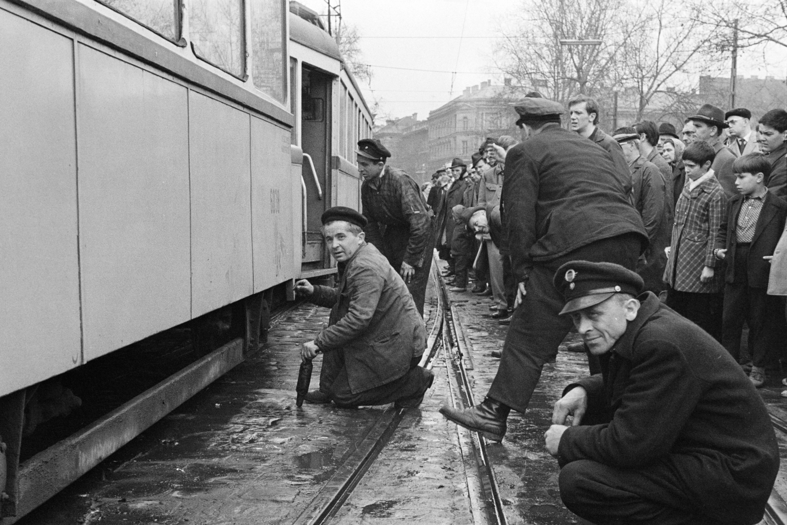 Hungary, Budapest V.,Budapest VIII., Kálvin tér, a háttérben szemben a Múzeum körút, jobbra a Bródy Sándor utca., 1970, Kereki Sándor, tram, Budapest, Fortepan #206084