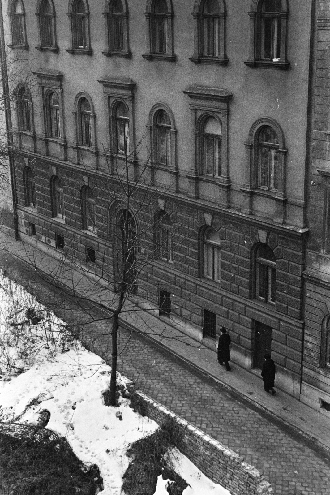 Hungary, Budapest I., a Váralja utca 5-ös számú ház az Alagúttól nézve., 1971, Kereki Sándor, Budapest, tenement house, Fortepan #206170