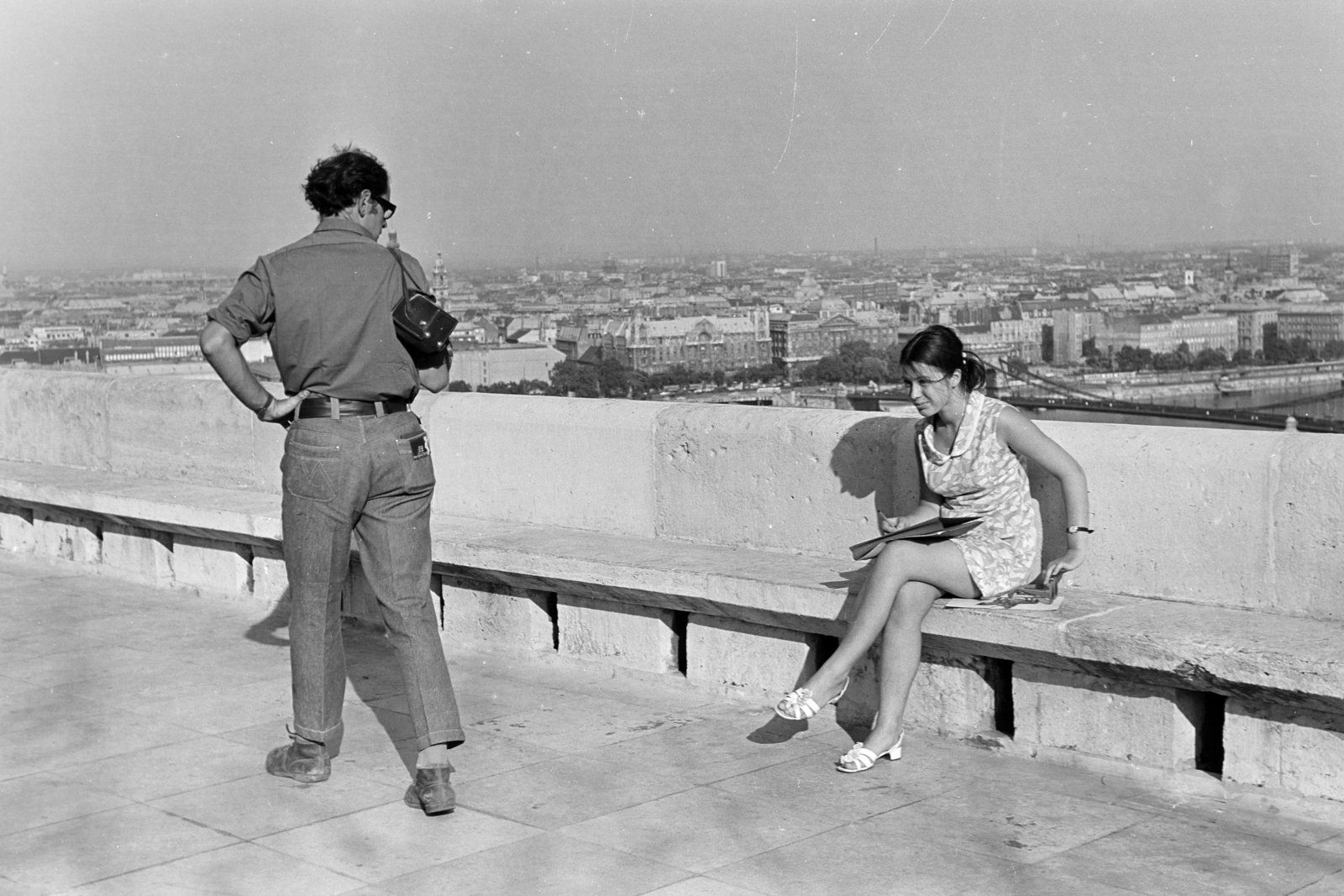 Hungary, Halászbástya, Budapest I., 1969, Kereki Sándor, Budapest, gaping, drawing board, looking back, Fortepan #206237