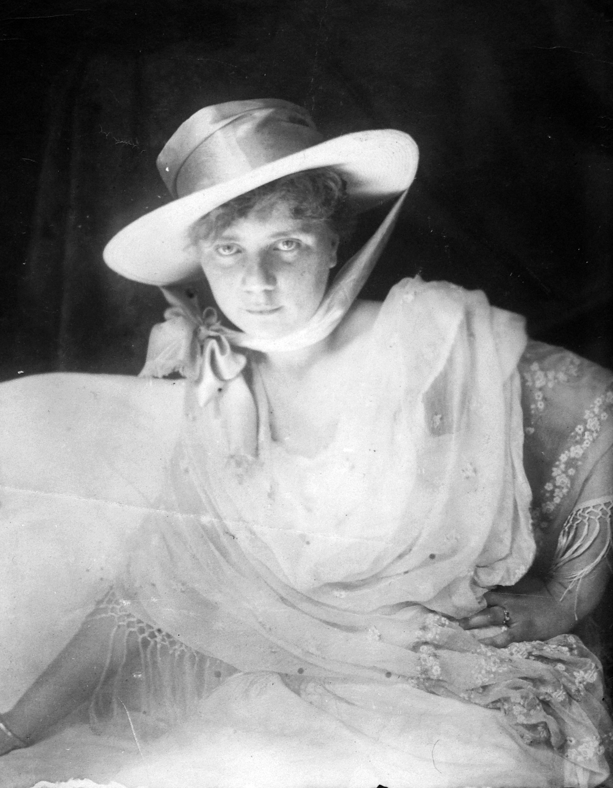 1920, Fortepan, portré, kalap, elegancia, hölgy, nyári ruha, vállkendő, Fortepan #20624