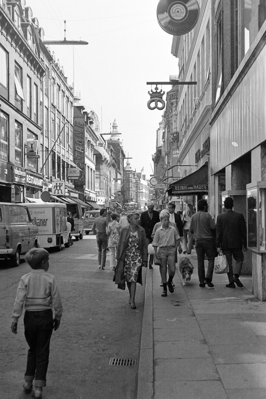 Denmark, Copenhagen, Strøget a Gammeltorv felé nézve, a Kattesundet keresztezése előtt., 1970, Kopányi György, street view, Fortepan #206289