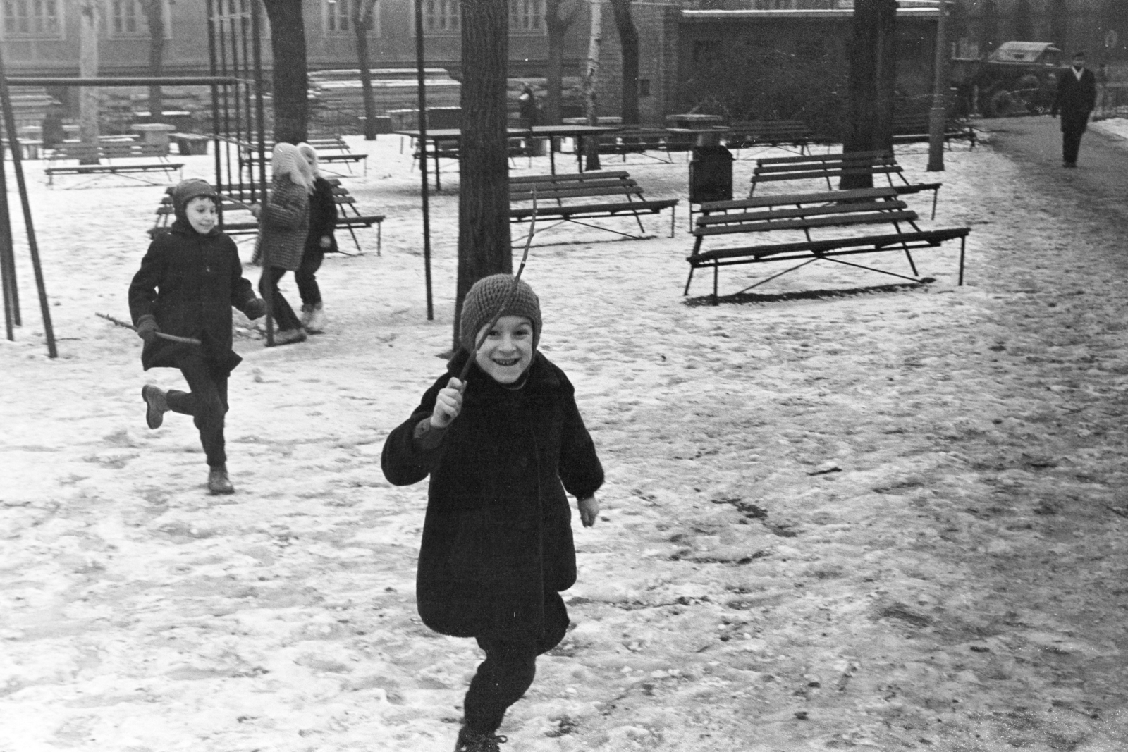 Magyarország, Budapest VI., Hunyadi tér., 1972, Kereki Sándor, gyerekek, Budapest, Fortepan #206307