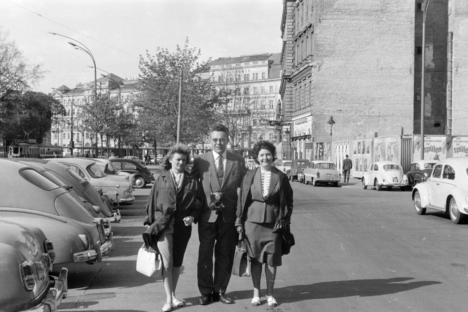 Austria, Vienna, Universtätsring a Schottentor előtt, háttérben középen a Victoria Versicherung épülete., 1968, Kopányi György, Fortepan #206365