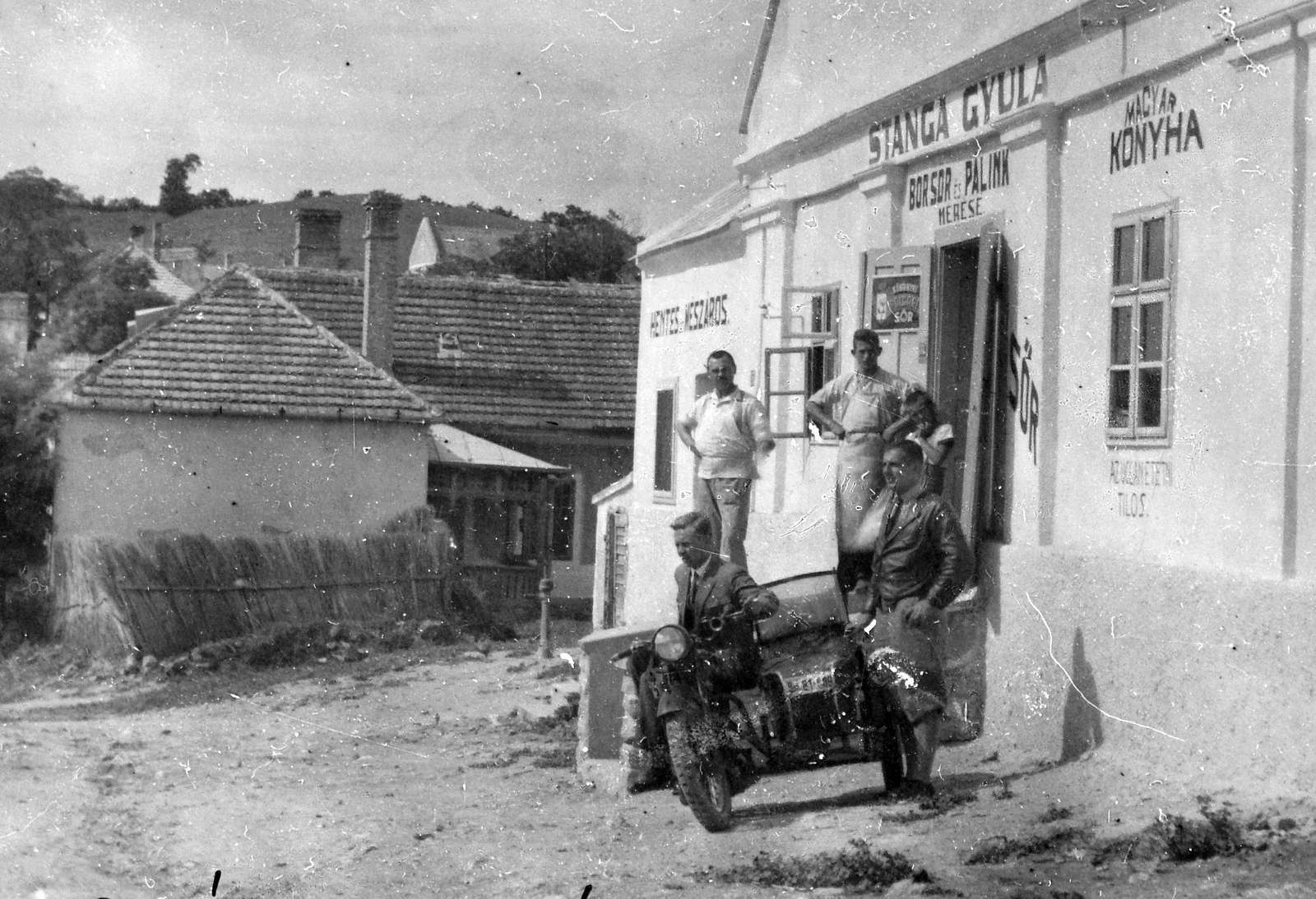 Hungary,Lake Balaton, Tihany, Stanga ház., 1930, Fortepan, restaurant, motorcycle with sidecar, Fortepan #20667