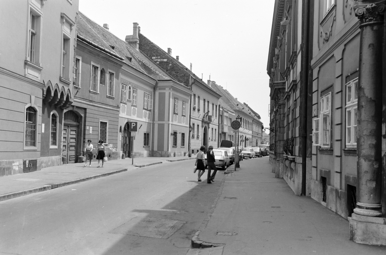 Hungary, Budapest I., az Úri utca a 58-as számú háztól a Szentháromság utca felé nézve., 1977, FŐFOTÓ, Budapest, Fortepan #207006