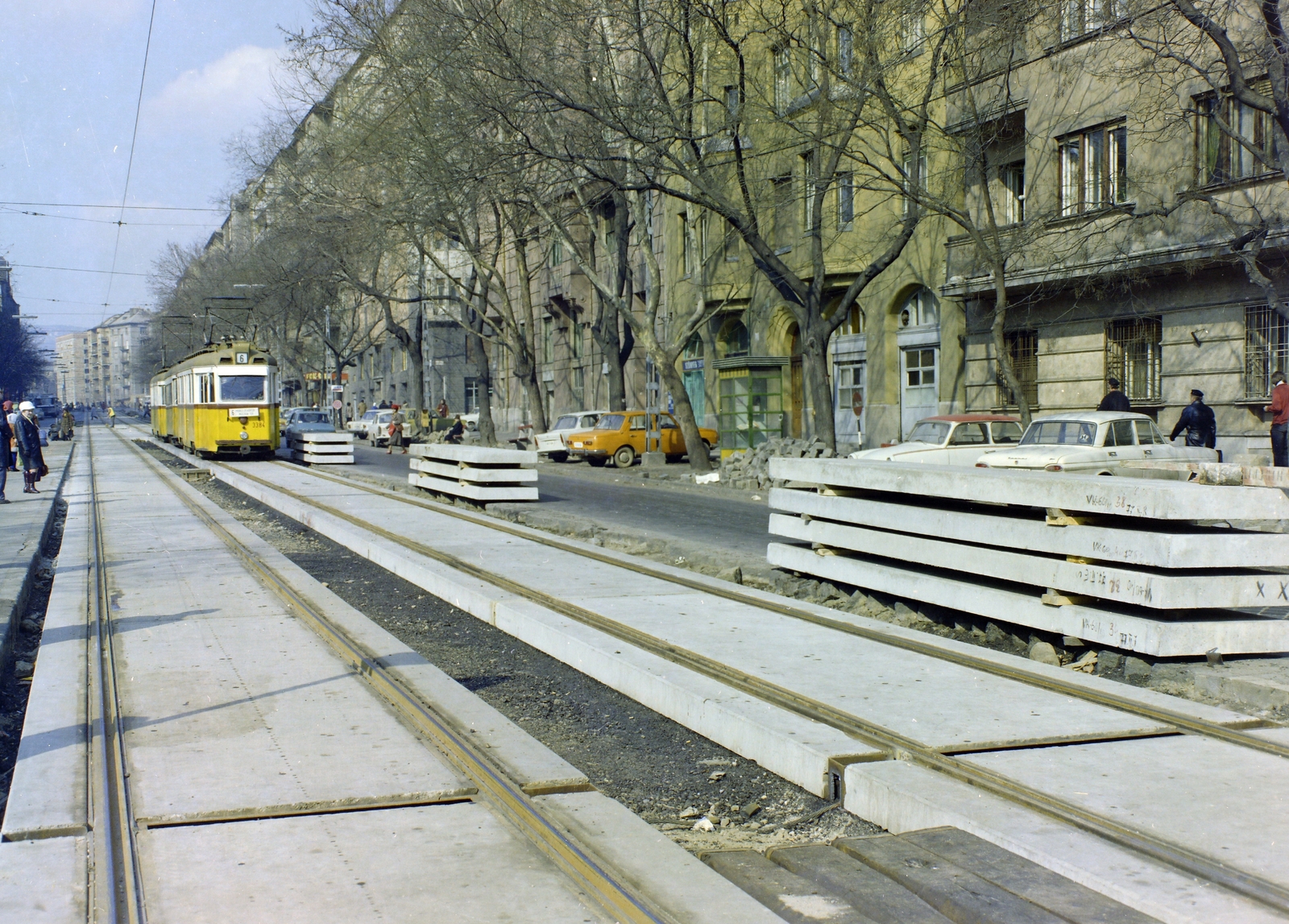 Hungary, Budapest XI., a Karinthy Frigyes út a Budafoki úttól a Móricz Zsigmond körtér felé nézve., 1977, FŐFOTÓ, colorful, Budapest, street view, tram, Fortepan #207174