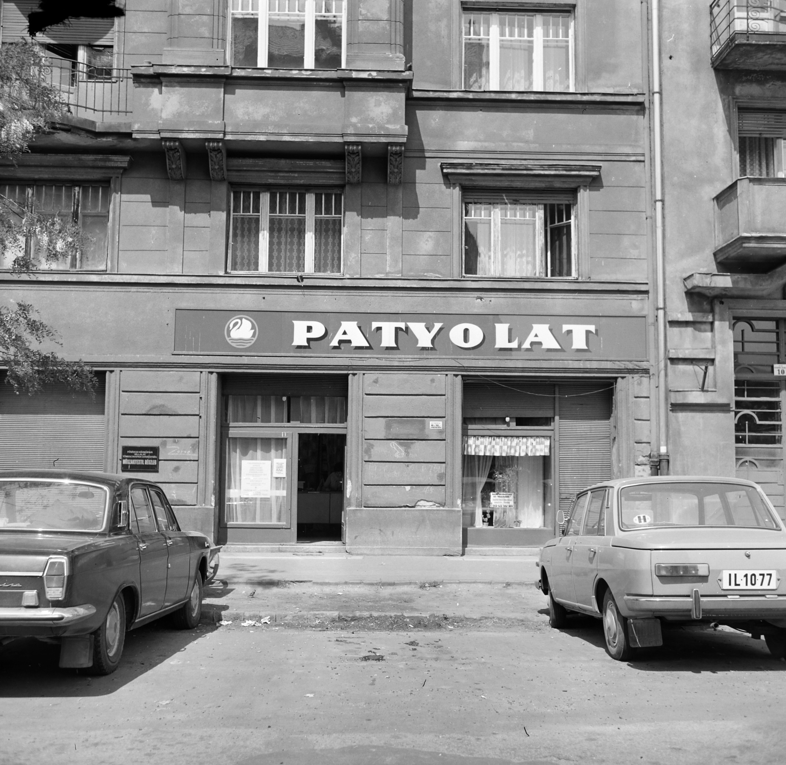Hungary, Budapest XIII., Patyolat fióküzlet a Bulcsú utca 23/a számú ház Kassák Lajos utcai oldalán., 1977, FŐFOTÓ, Budapest, Fortepan #207181