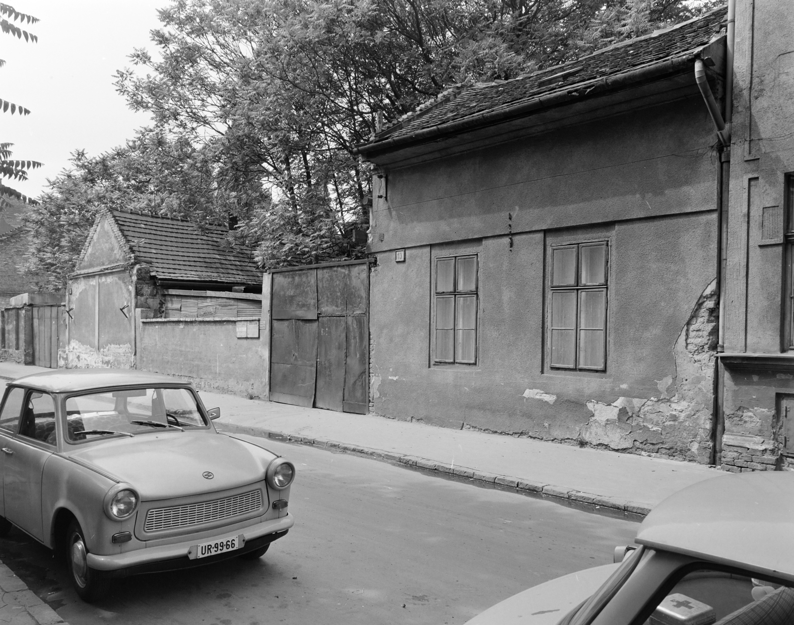 Hungary, Budapest VIII., Nagy Templom utca, szemben a 13-as számú ház., 1977, FŐFOTÓ, number plate, Budapest, Fortepan #207227