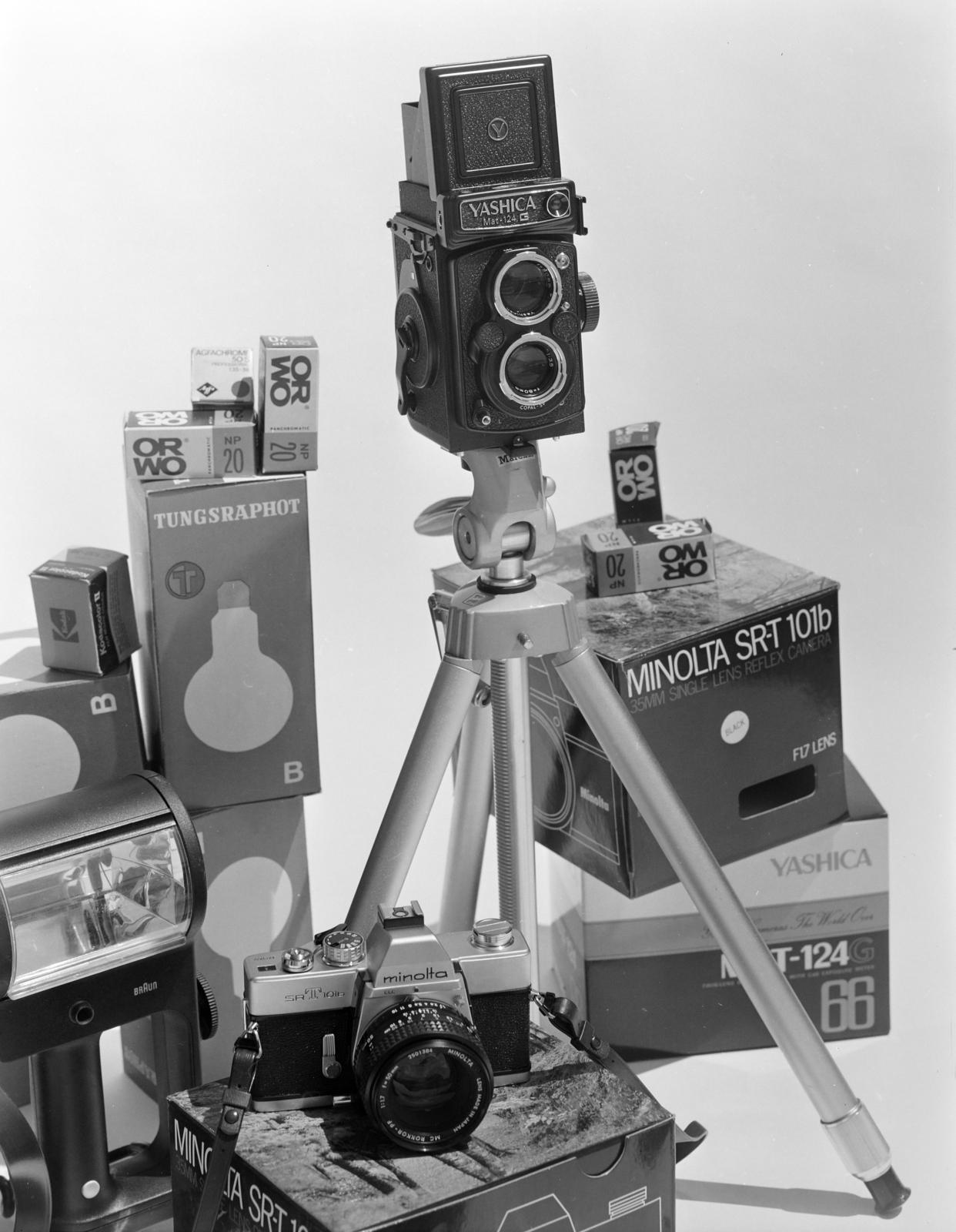 1977, FŐFOTÓ, camera, Minolta SRT 101b, tripod, advertising photography, photography, film roll, still life, Fortepan #207248