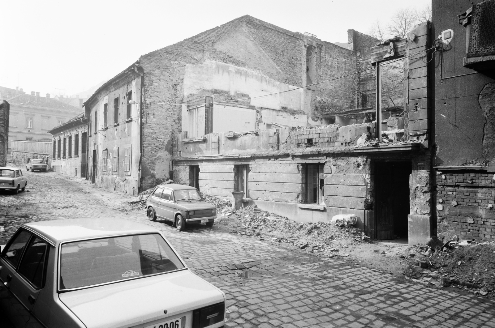 Hungary, Budapest I., Kapucinus (Farkasbíró) utca a Ponty utca irányából a Pala utca felé nézve., 1979, FŐFOTÓ, Budapest, Best of, demolition, Fortepan #207328