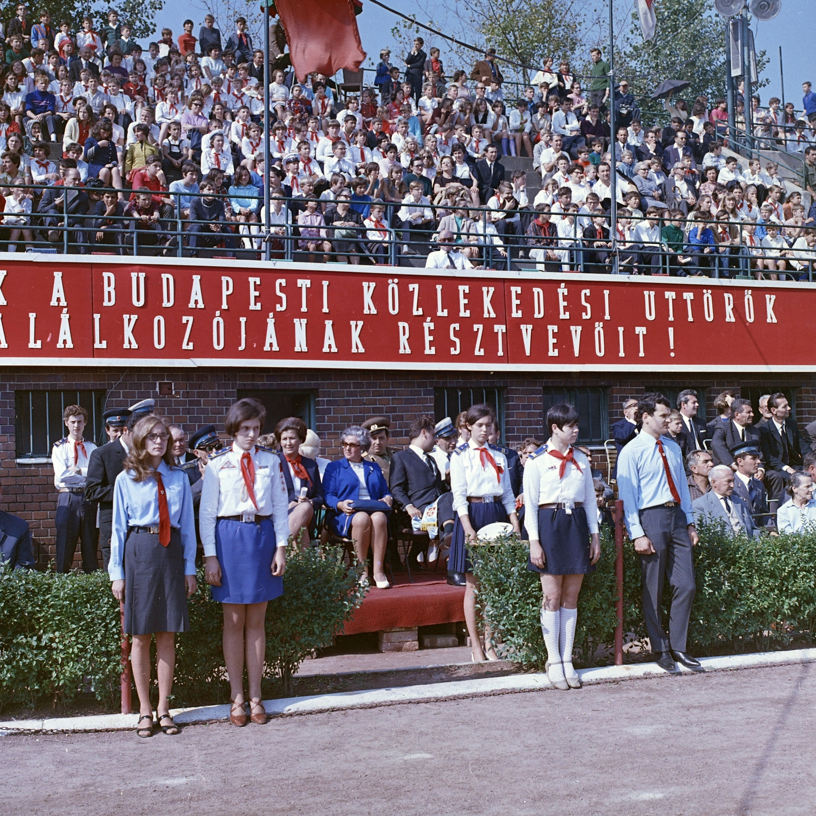 Magyarország, Margitsziget, Budapest, Úttörő sporttelep / Úttörő stadion (később Margitszigeti Atlétikai Centrum), a Budapesti Közlekedési Úttörők IV. találkozója 1969. szeptember 14-én., 1969, FŐFOTÓ, Fortepan #207386