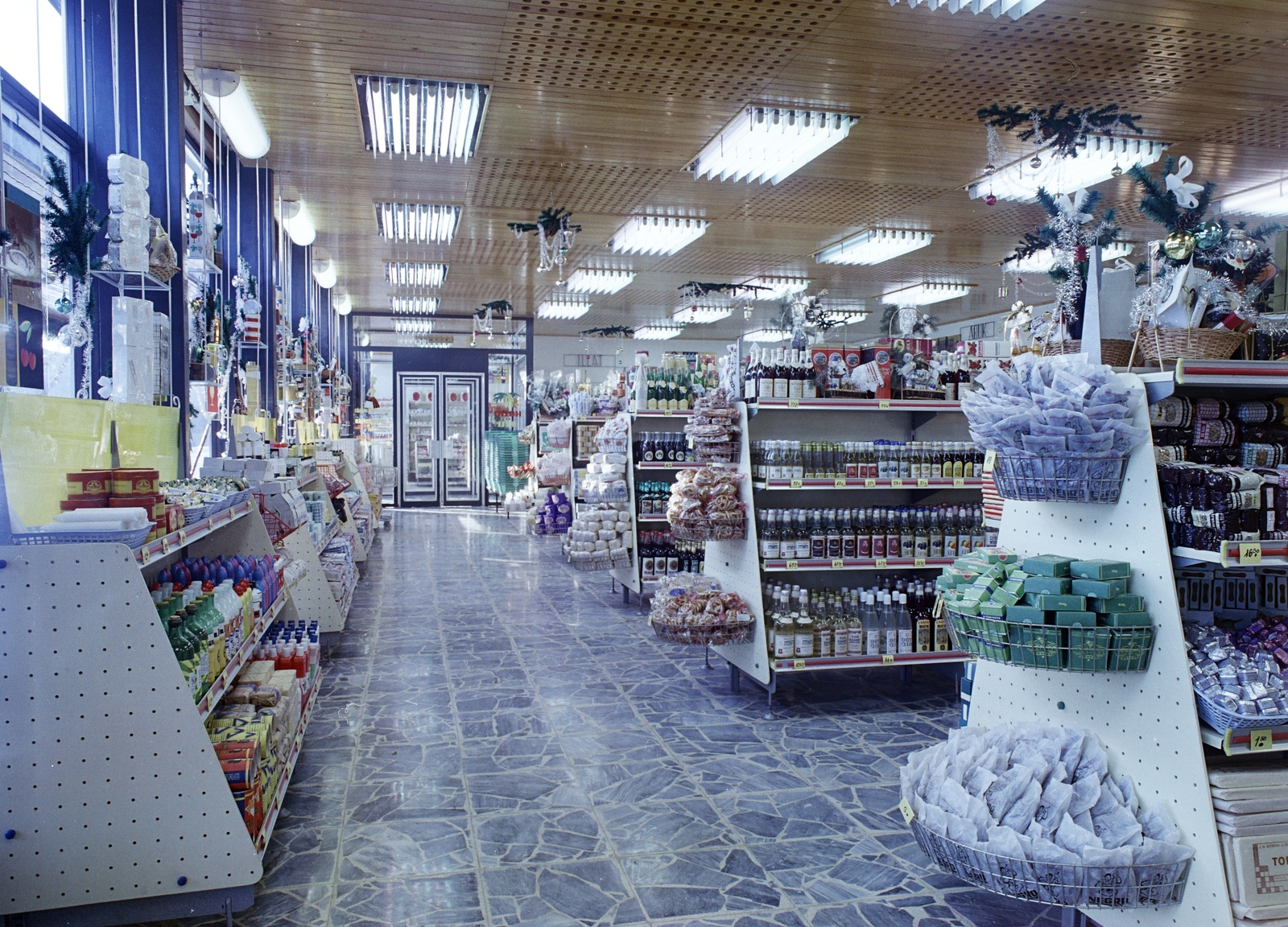 Magyarország, Budapest XI., Fehérvári út 97-99., Kelenföldi ABC Áruház., 1967, FŐFOTÓ, Budapest, színes, árukínálat, Fortepan #207510