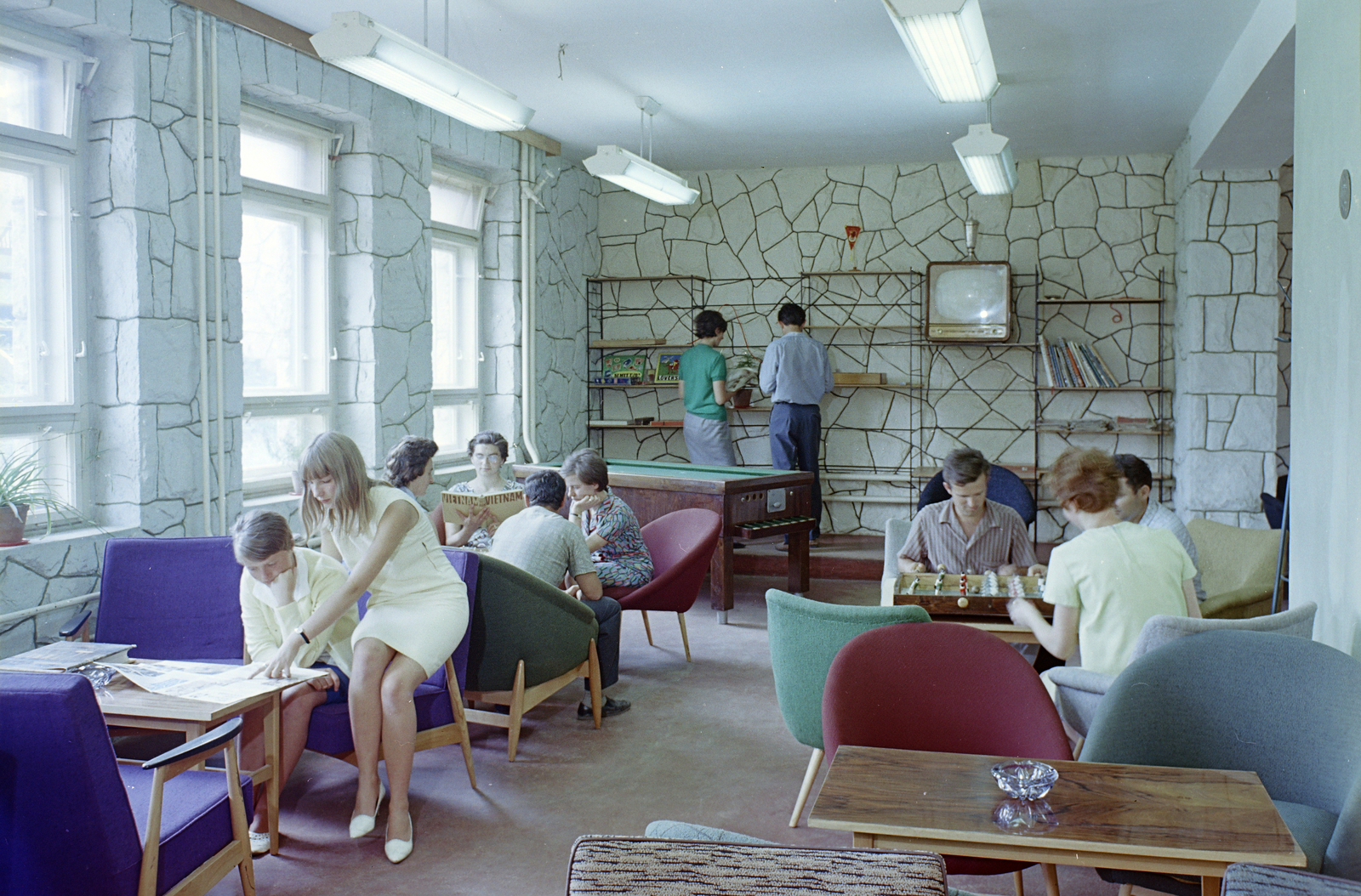 Hungary, Kincsesbánya, a felvétel a bánya munkásszállójának klubjában készült., 1967, FŐFOTÓ, colorful, Fortepan #207593