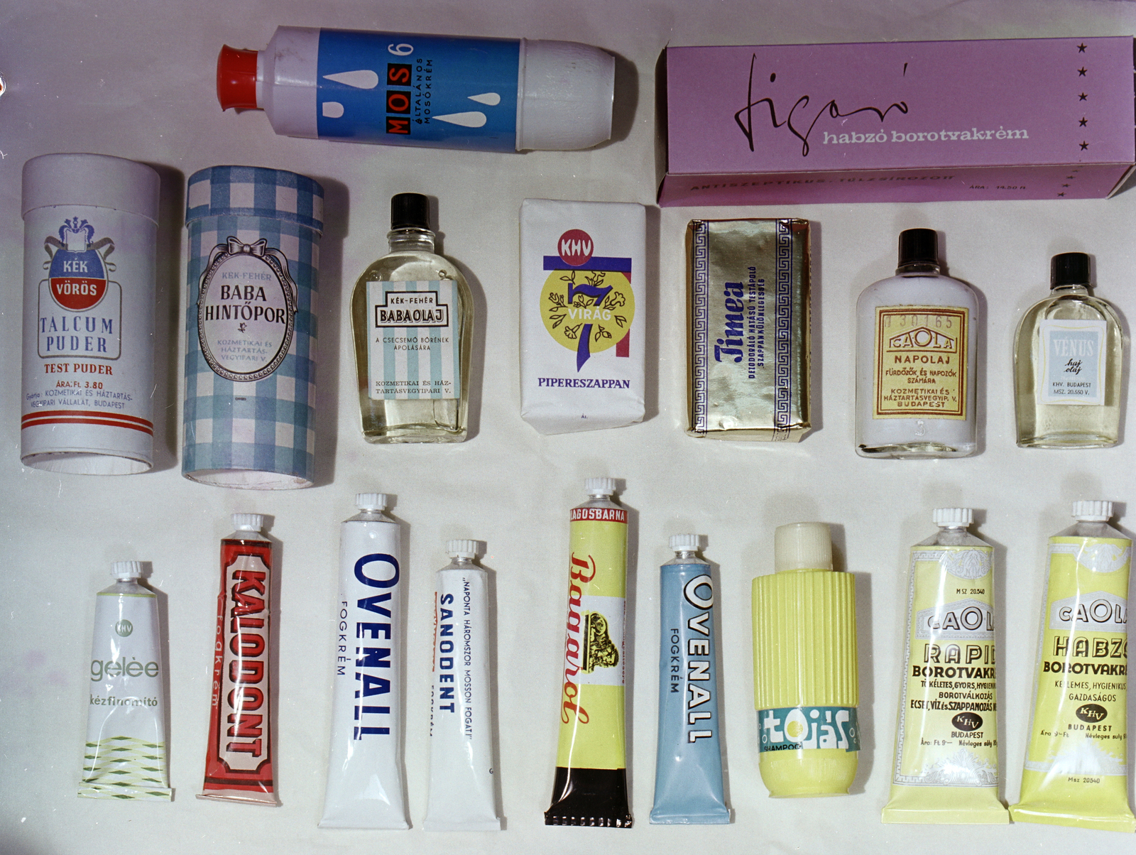 1967, FŐFOTÓ, colorful, shaving, toothpaste, Caola brand, talcum powder, Best of, Bagarol-brand, Ovenall-brand, tube, ad, Fortepan #207601