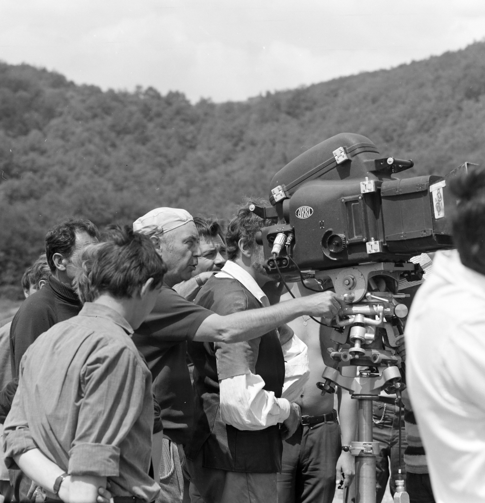 Hungary, Pilisborosjenő, középen Várkonyi Zoltán az Egri csillagok című film rendezője a film forgatáskor., 1968, FŐFOTÓ, filming, movie camera, Fortepan #207669