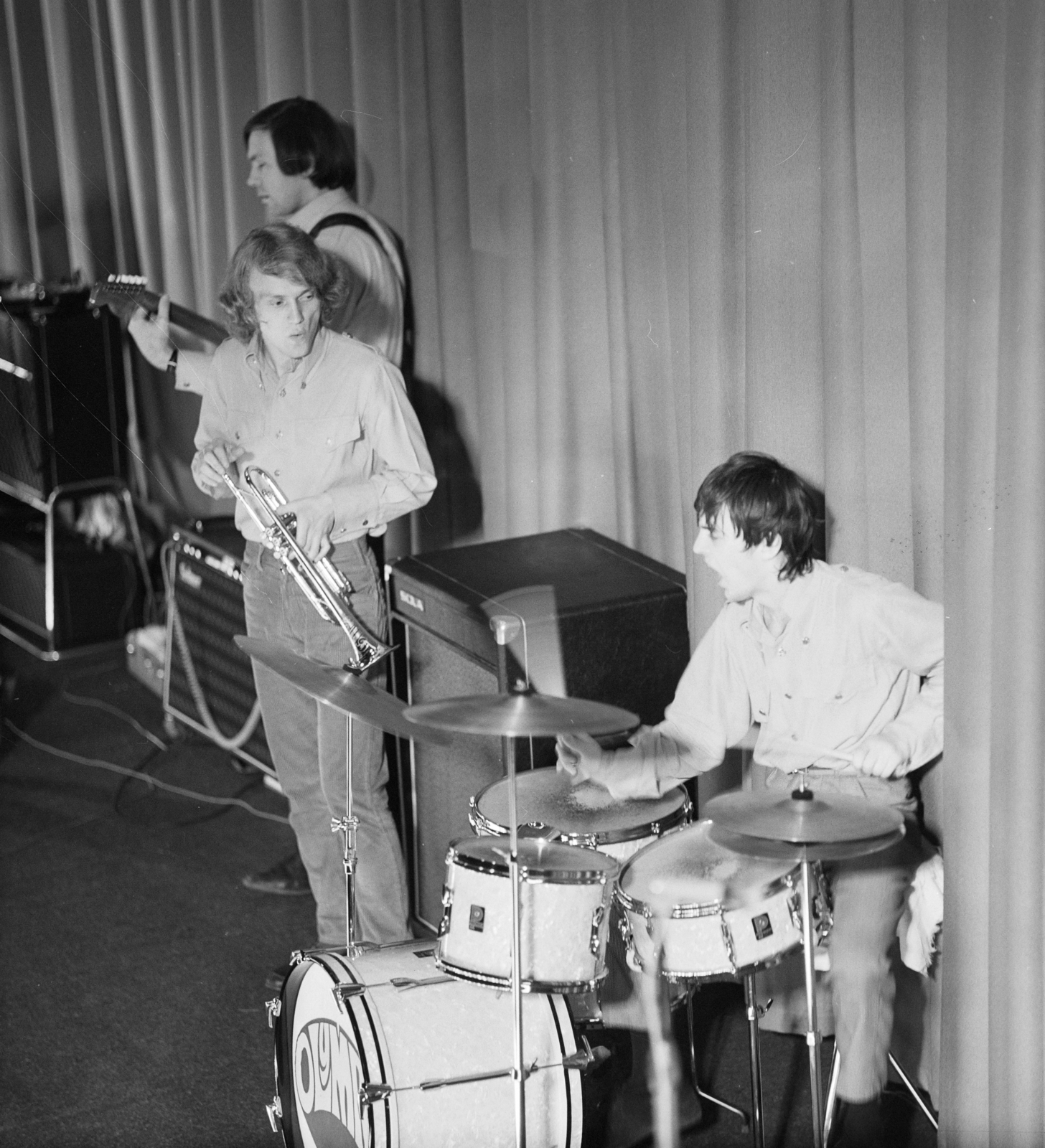 Hungary, Olympia együttes, középen Horváth Charlie énekes., 1968, FŐFOTÓ, sound reinforcement system, trumpet, cymbal, drum, drummer, Fortepan #207808