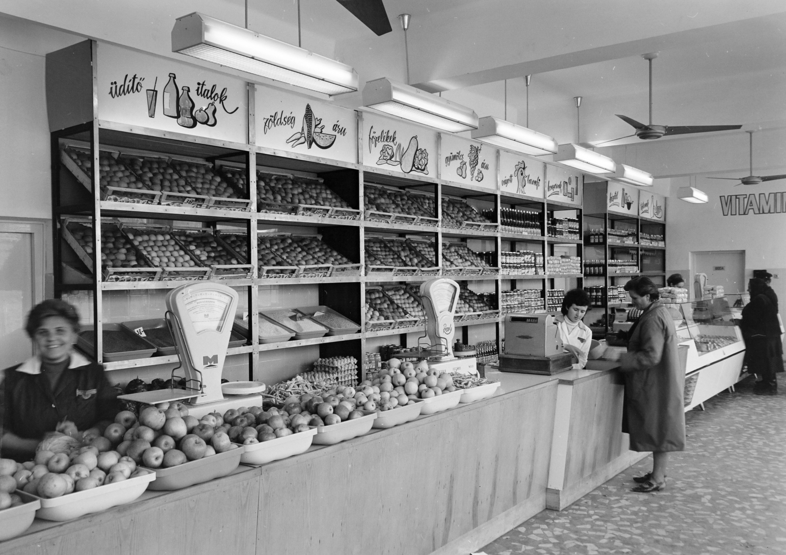 1969, FŐFOTÓ, greengrocer, scale, Fortepan #208094