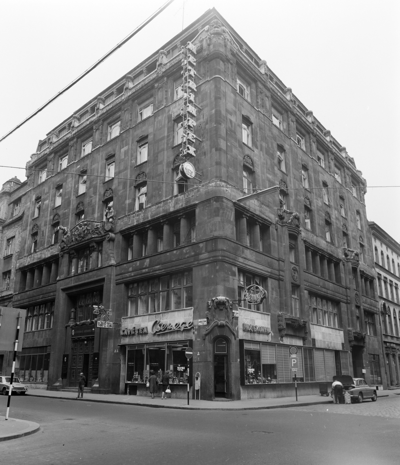 Magyarország, Budapest V., Nádor (Münnich Ferenc) utca - Arany János utca sarok., 1969, FŐFOTÓ, Budapest, Fortepan #208196