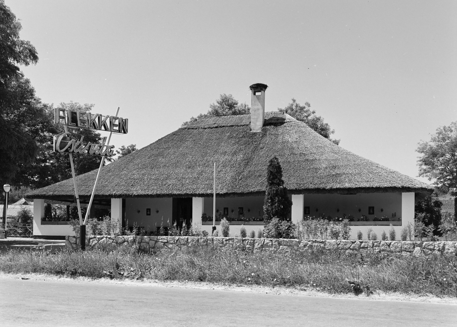 Magyarország, Kőröshegy, Dózsa György utca, Flekken Csárda., 1969, FŐFOTÓ, csárda, Fortepan #208258