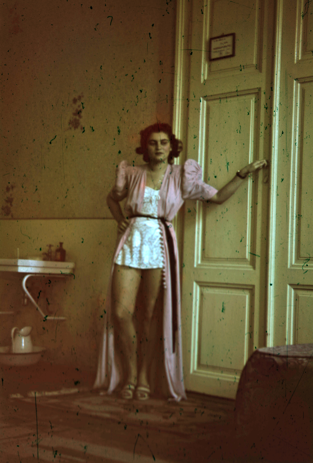 1943, Fortepan, colorful, lingerie, erotica, door, woman, jug, Fortepan #20830